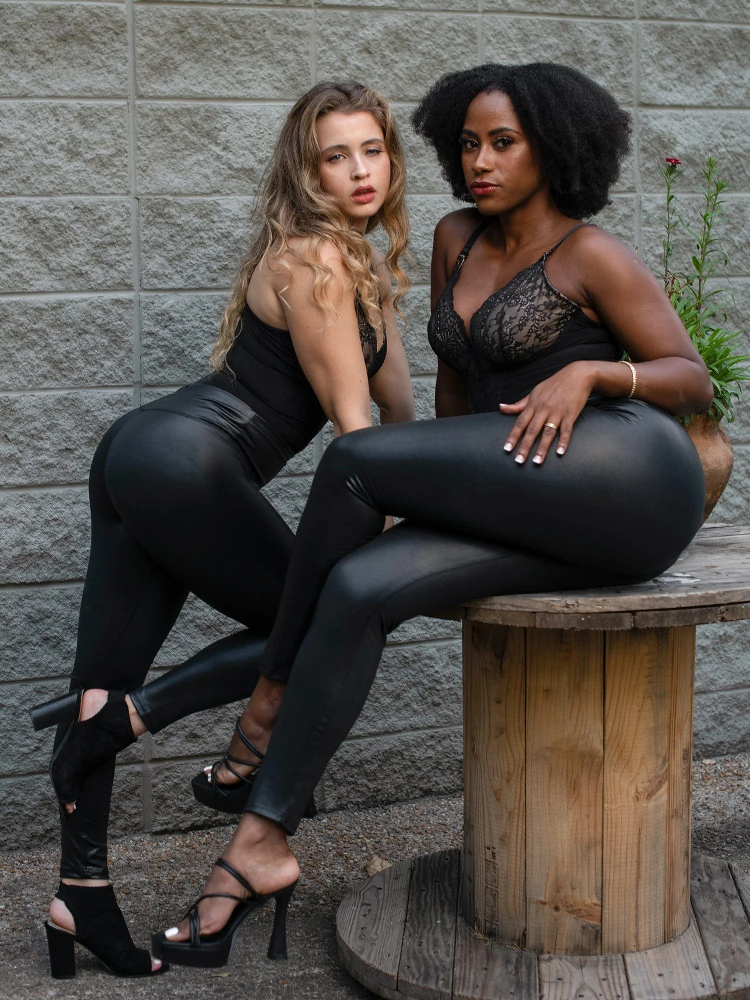 Elegant Lace Shaping Bodysuit - Image 6